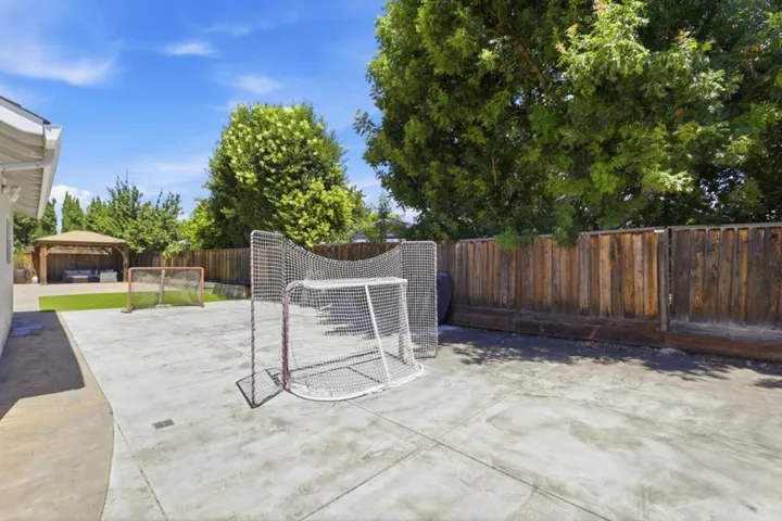 877 Renton Court, San Jose, California 95123