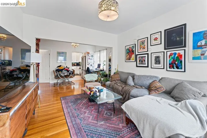 74 Pearl St, Oakland, California 94611