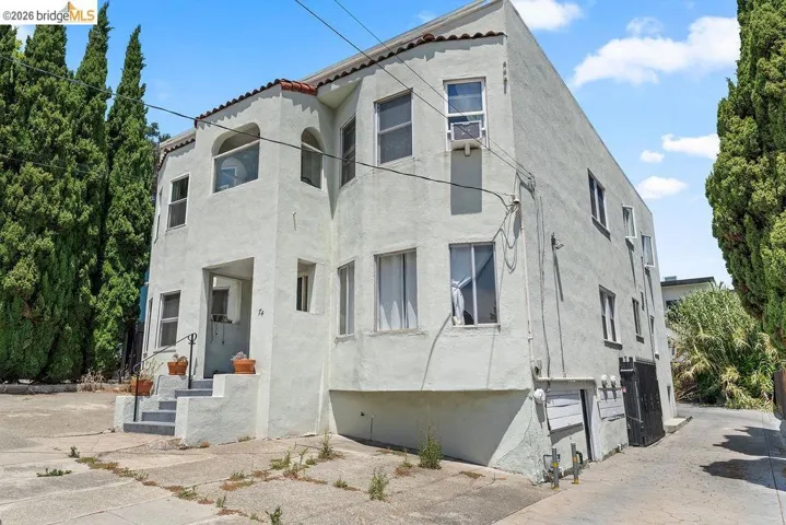 74 Pearl St, Oakland, California 94611