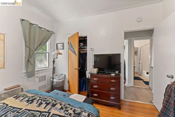 74 Pearl St, Oakland, California 94611