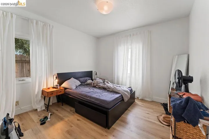74 Pearl St, Oakland, California 94611