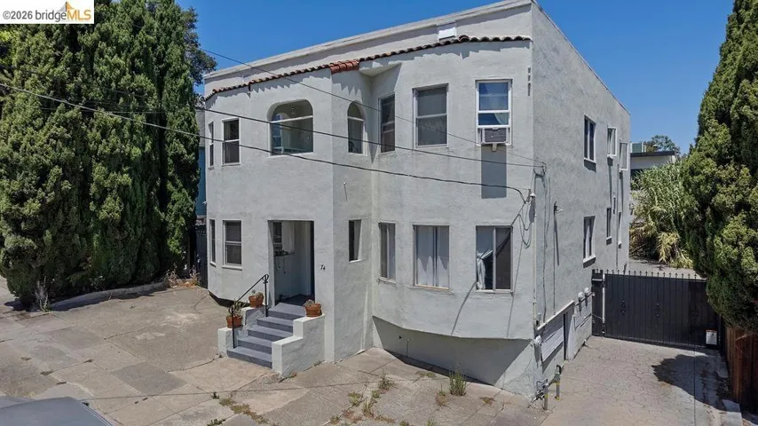 74 Pearl St, Oakland, California 94611