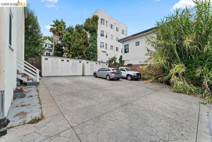 74 Pearl St, Oakland, California 94611