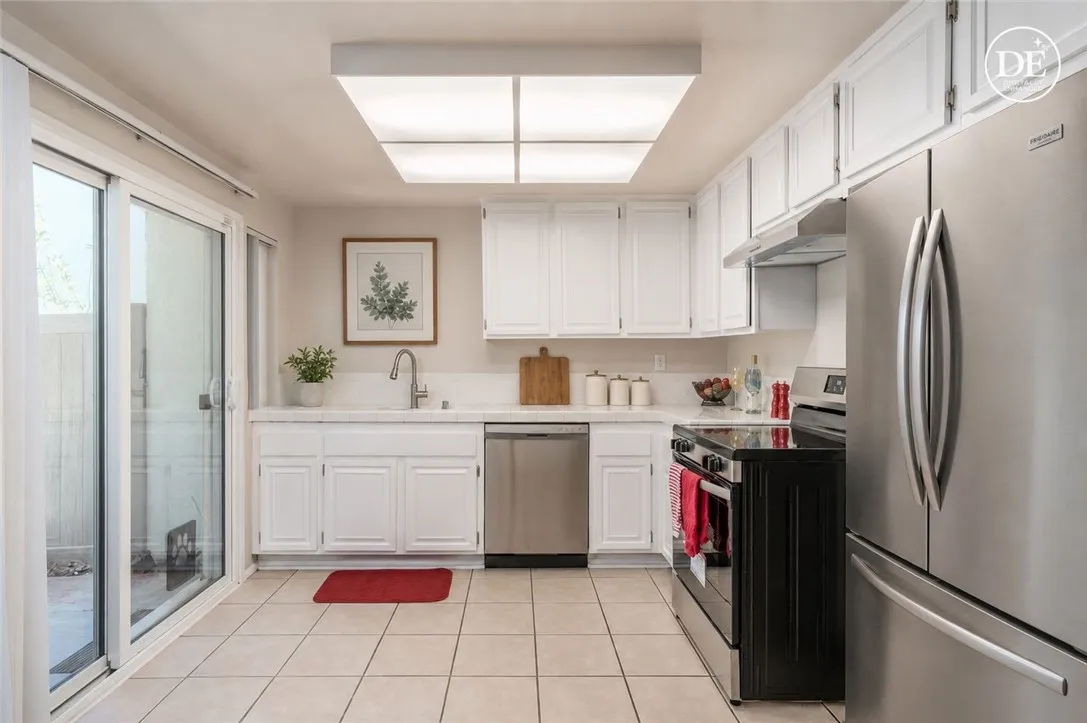 (Artificially enhanced) Kitchen