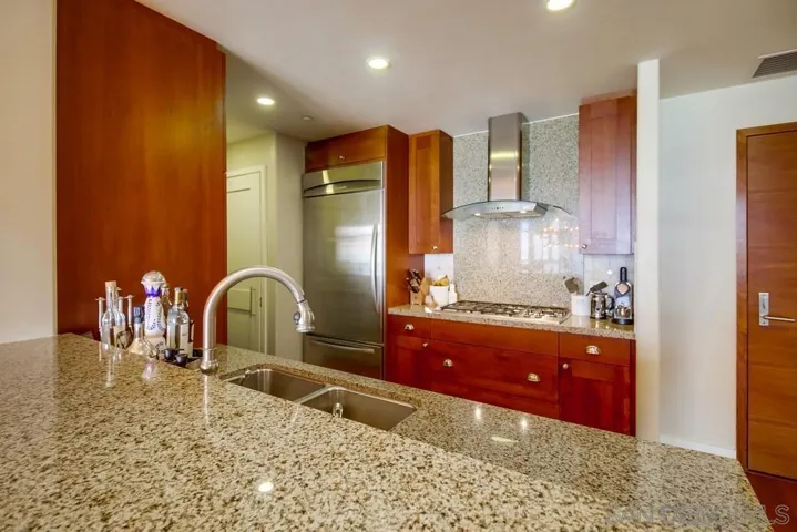 700 W E St 1602, San Diego, California 92101