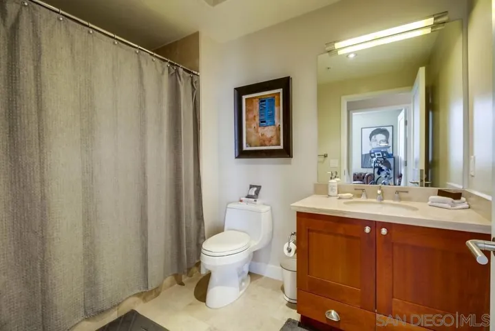 700 W E St 1602, San Diego, California 92101