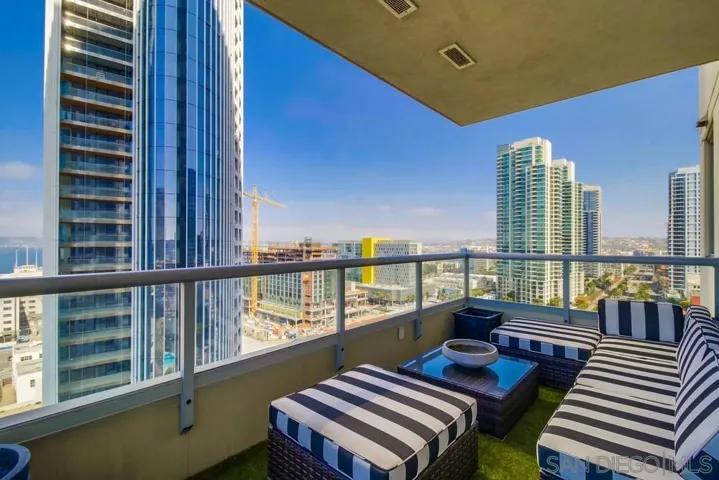 700 W E St 1602, San Diego, California 92101