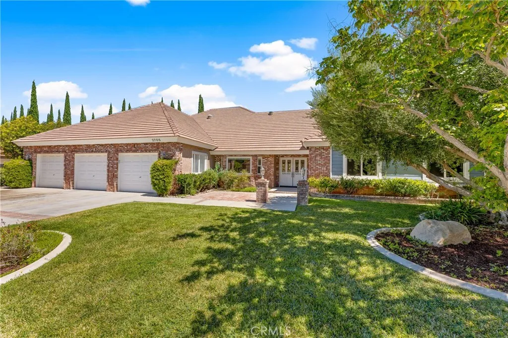 2705 Brentwood Dr