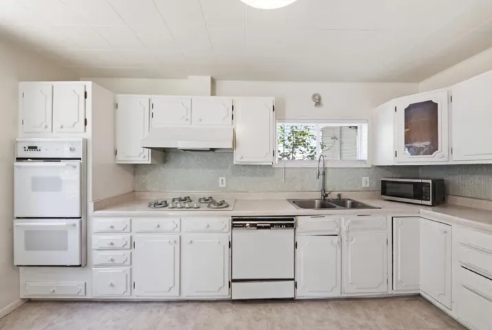2032 Lyon Avenue, Belmont, California 94002
