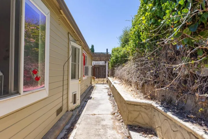 2032 Lyon Avenue, Belmont, California 94002