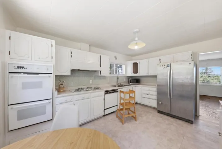 2032 Lyon Avenue, Belmont, California 94002