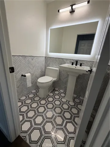 34 League, Irvine, California 92602