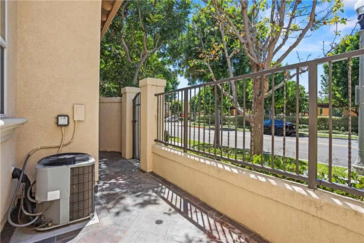 34 League, Irvine, California 92602