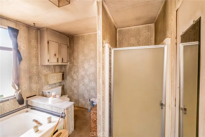 19175 Kailua, Adelanto, California 92301