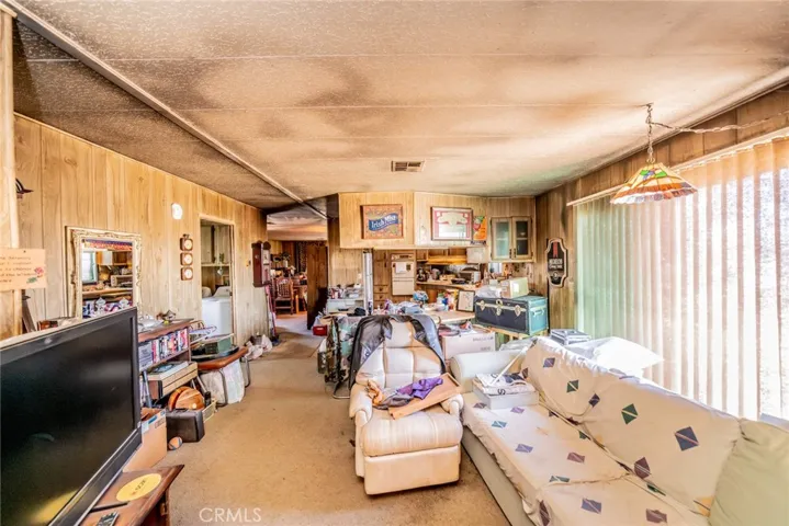 19175 Kailua, Adelanto, California 92301