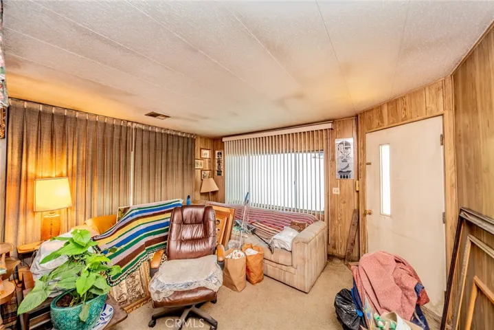 19175 Kailua, Adelanto, California 92301