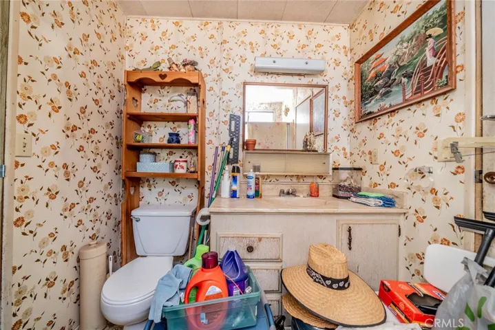 19175 Kailua, Adelanto, California 92301