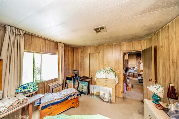 19175 Kailua, Adelanto, California 92301