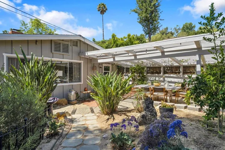 705 Valley Drive, Vista, California 92084