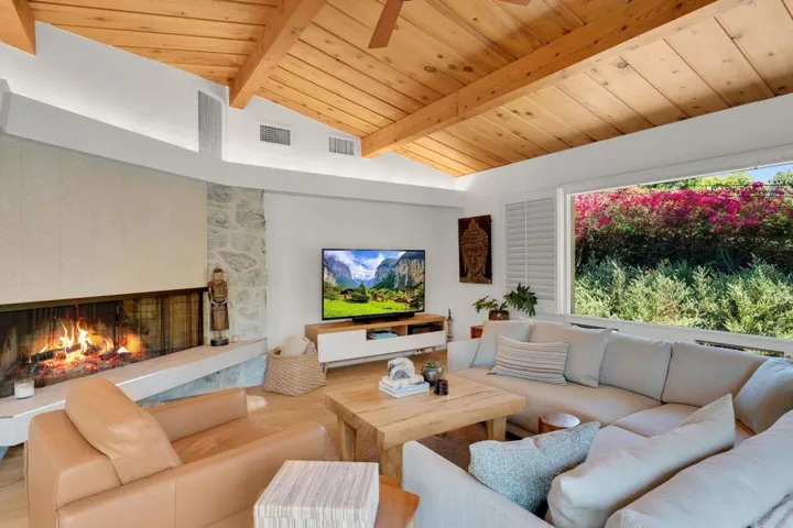 705 Valley Drive, Vista, California 92084