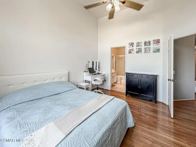 fPrimary Bedroom Suite3