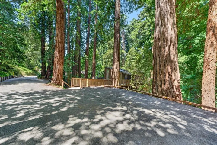 355 Valencia Road, Aptos, California 95003