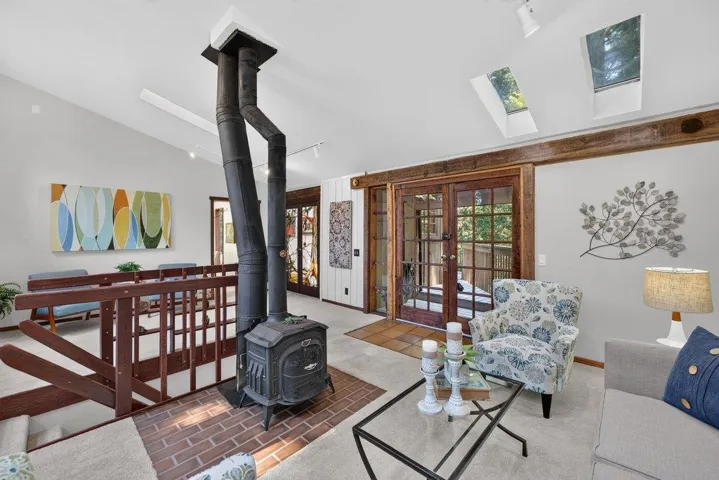 355 Valencia Road, Aptos, California 95003