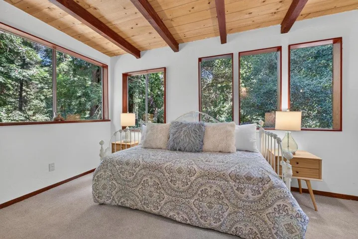 355 Valencia Road, Aptos, California 95003