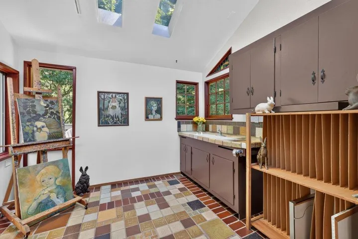 355 Valencia Road, Aptos, California 95003
