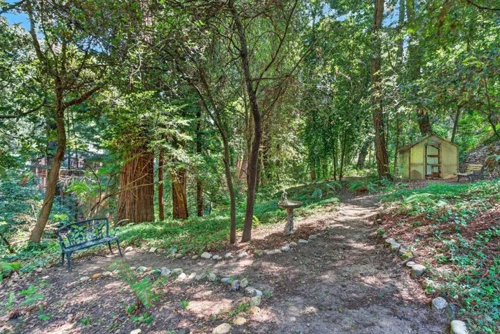 355 Valencia Road, Aptos, California 95003