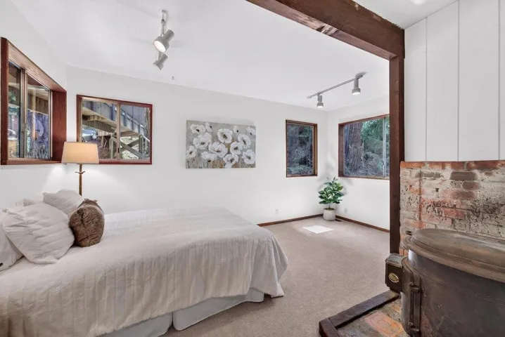 355 Valencia Road, Aptos, California 95003
