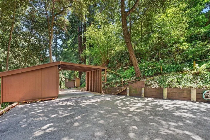 355 Valencia Road, Aptos, California 95003