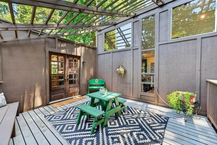 355 Valencia Road, Aptos, California 95003
