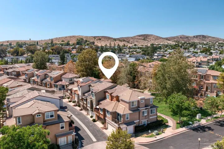 9936 Leavesly Trl, Santee, California 92071