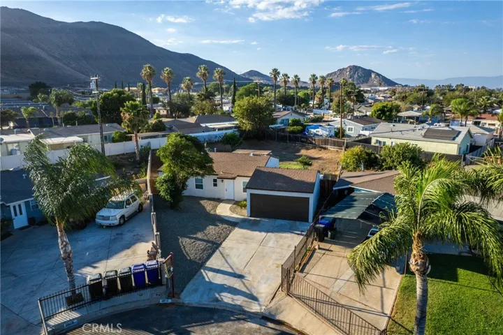 5673 Bella Drive, Riverside, California 92509