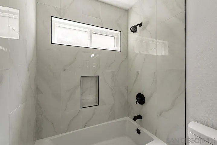 2388 Grand, San Diego, California 92109