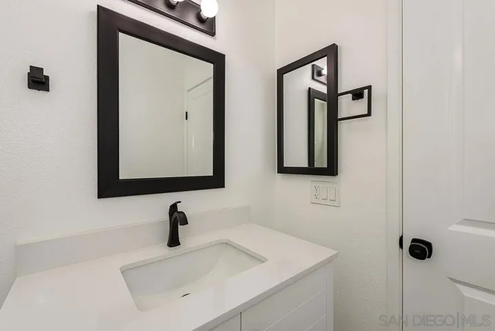2388 Grand, San Diego, California 92109