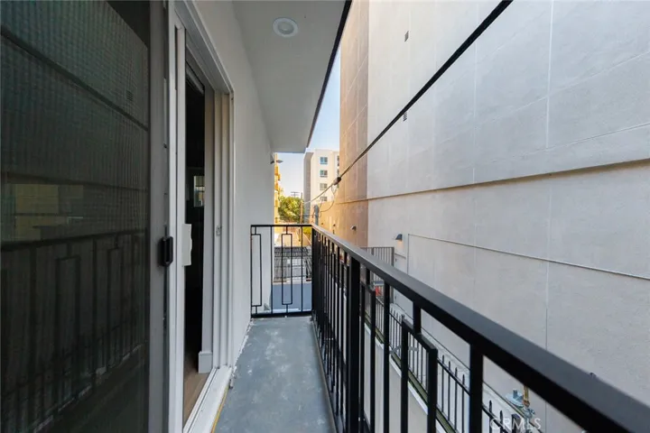1243 N Sycamore Street, Los Angeles, California 90038