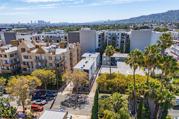 1243 N Sycamore Street, Los Angeles, California 90038