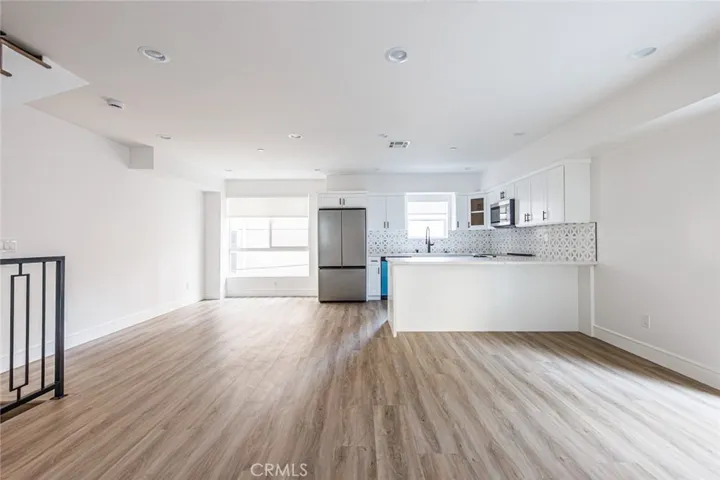 1243 N Sycamore Street, Los Angeles, California 90038