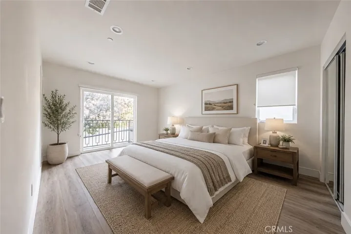 1243 N Sycamore Street, Los Angeles, California 90038