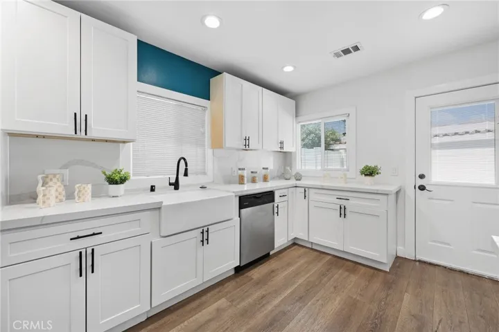 6612 2nd, Los Angeles, California 90043