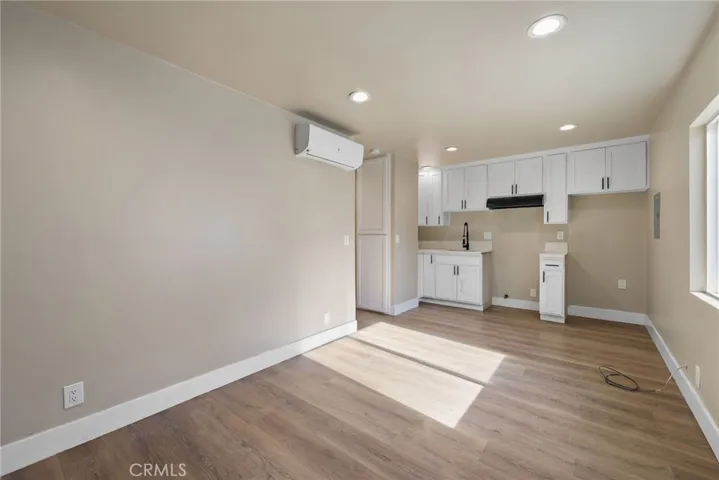 6612 2nd, Los Angeles, California 90043