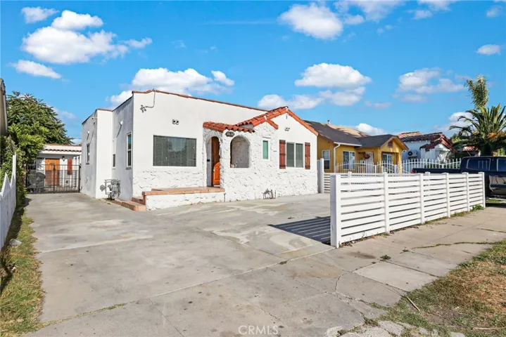 6612 2nd, Los Angeles, California 90043