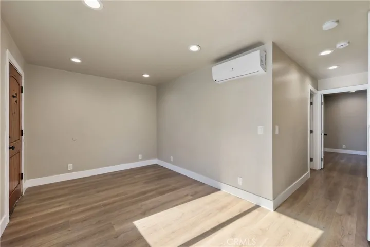 6612 2nd, Los Angeles, California 90043