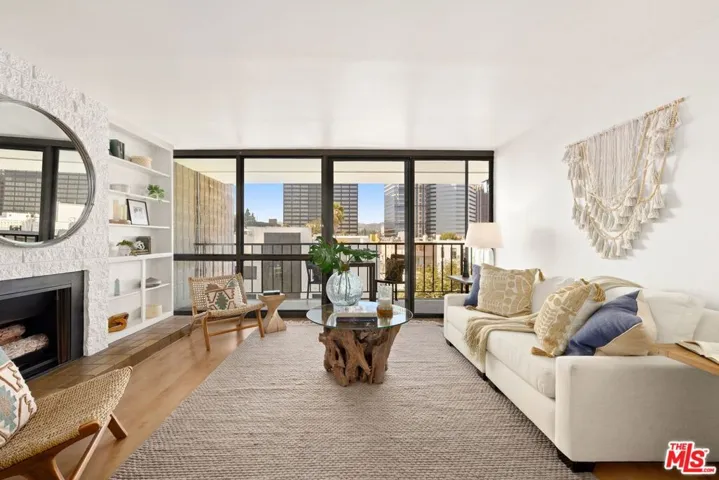 10966 Rochester Avenue 6b, Los Angeles, California 90024