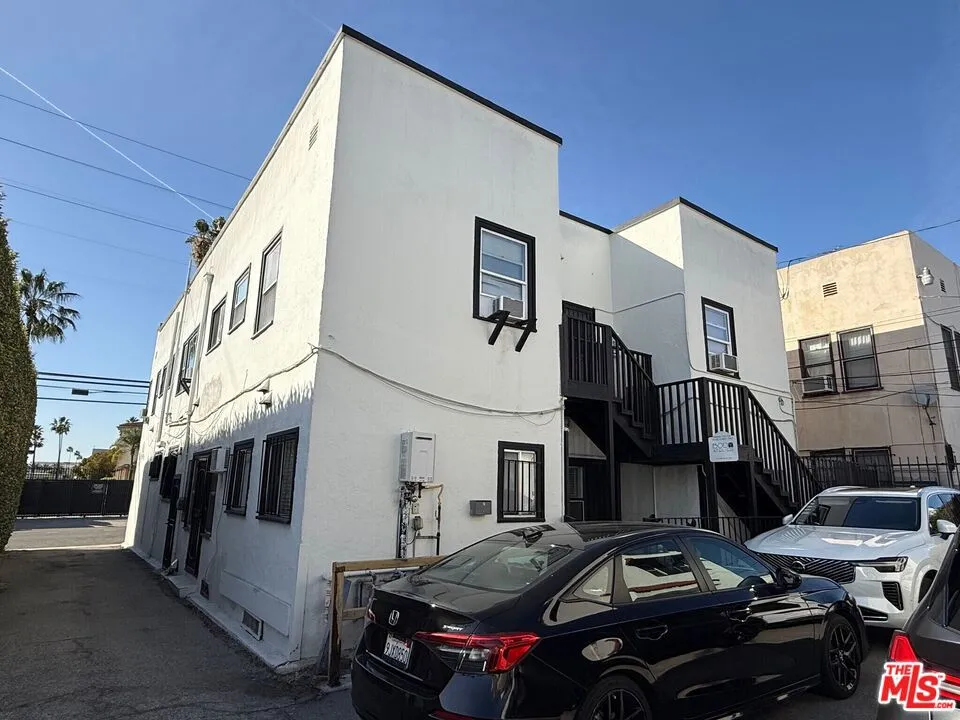 710 N Van Ness Avenue, Los Angeles, California 90038 — photo 5