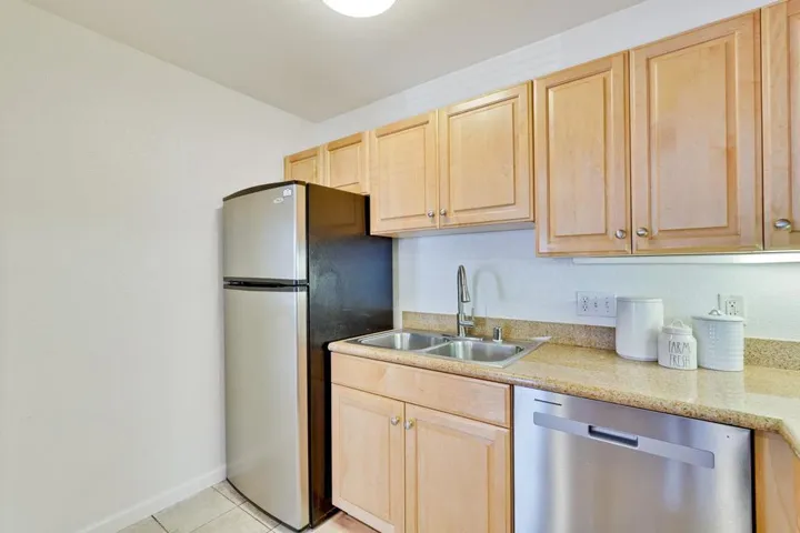 627 E El Camino Real 102, Sunnyvale, California 94087