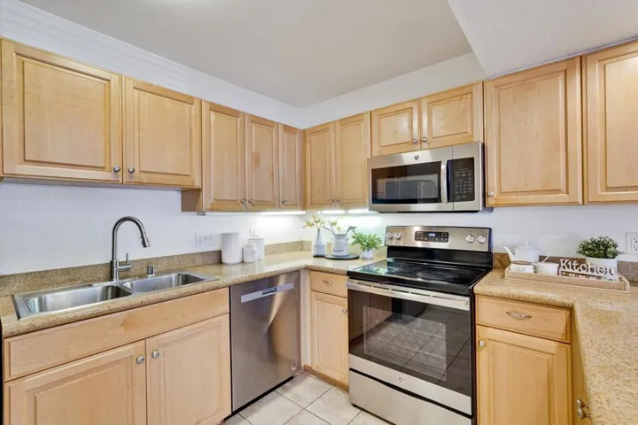 627 E El Camino Real 102, Sunnyvale, California 94087