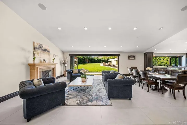 3572 74 Par Four Drive, El Cajon, California 92019